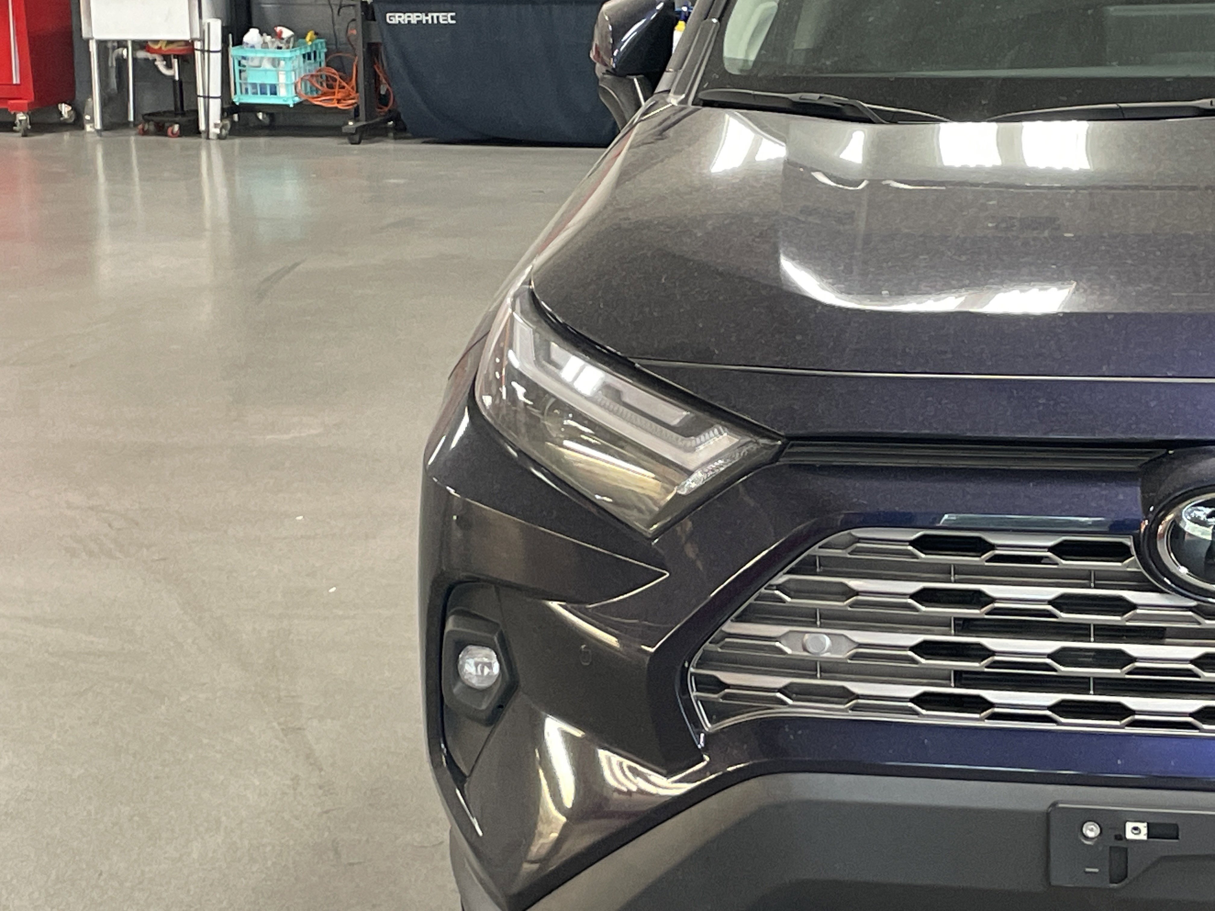 Used 2025 Toyota RAV4 Limited FWD image 5