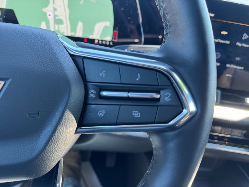 Used 2026 Chevrolet Equinox LT AWD/4WD image 26