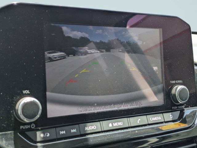 Used 2025 Nissan Pathfinder SV FWD image 25