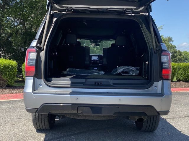 Used 2021 Ford Expedition Limited AWD/4WD image 6