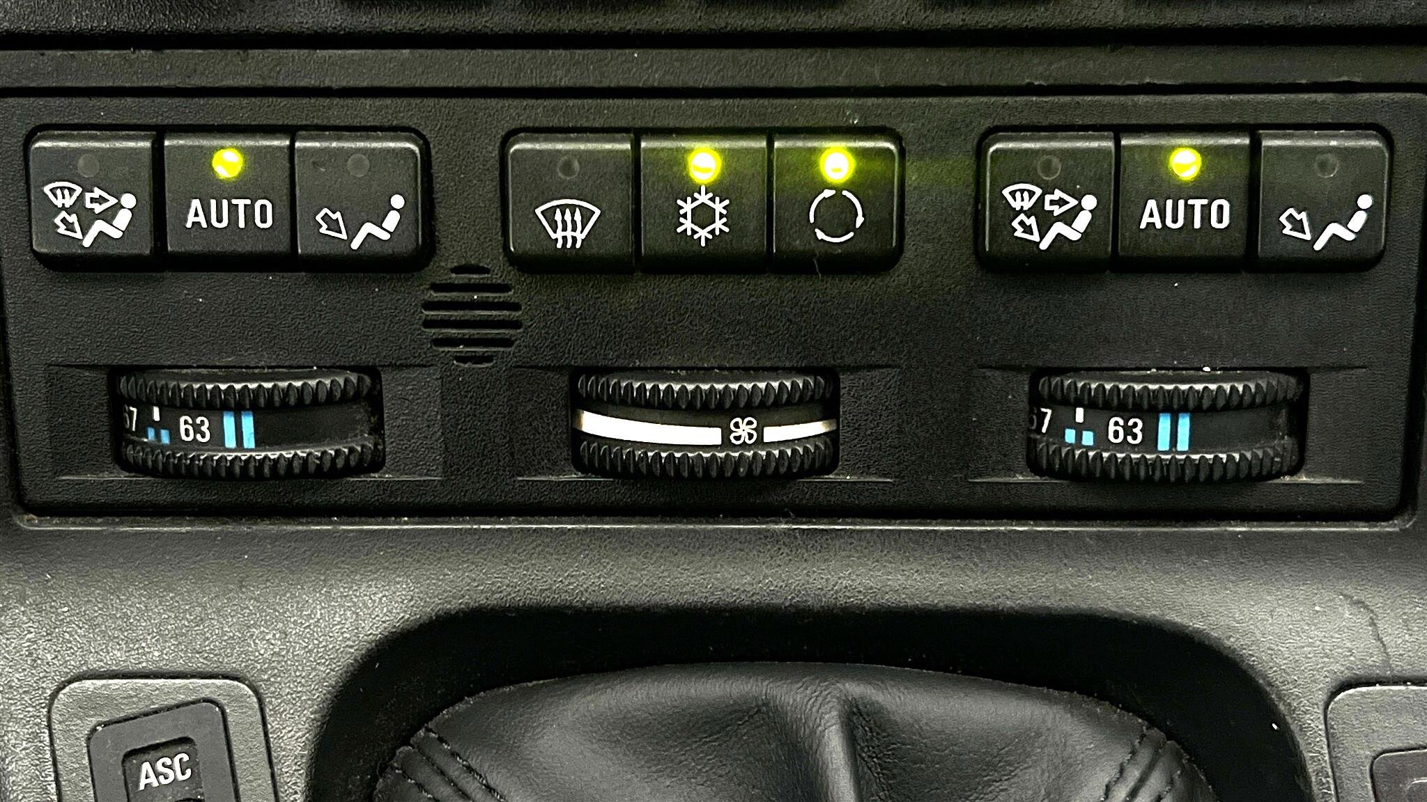 Used 1992 BMW 850i image 30