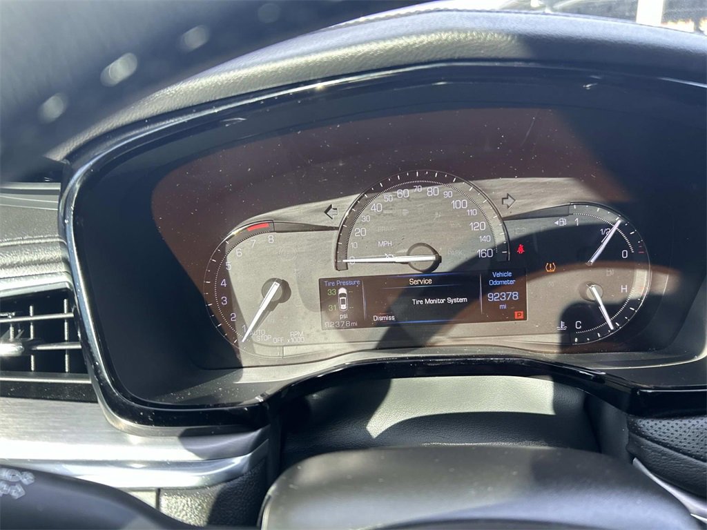 Used 2017 Cadillac XT5 Luxury image 29