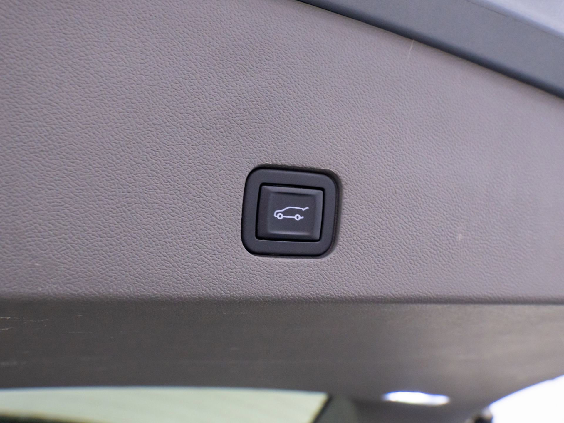 Certified 2023 Cadillac XT6 Premium Luxury image 35