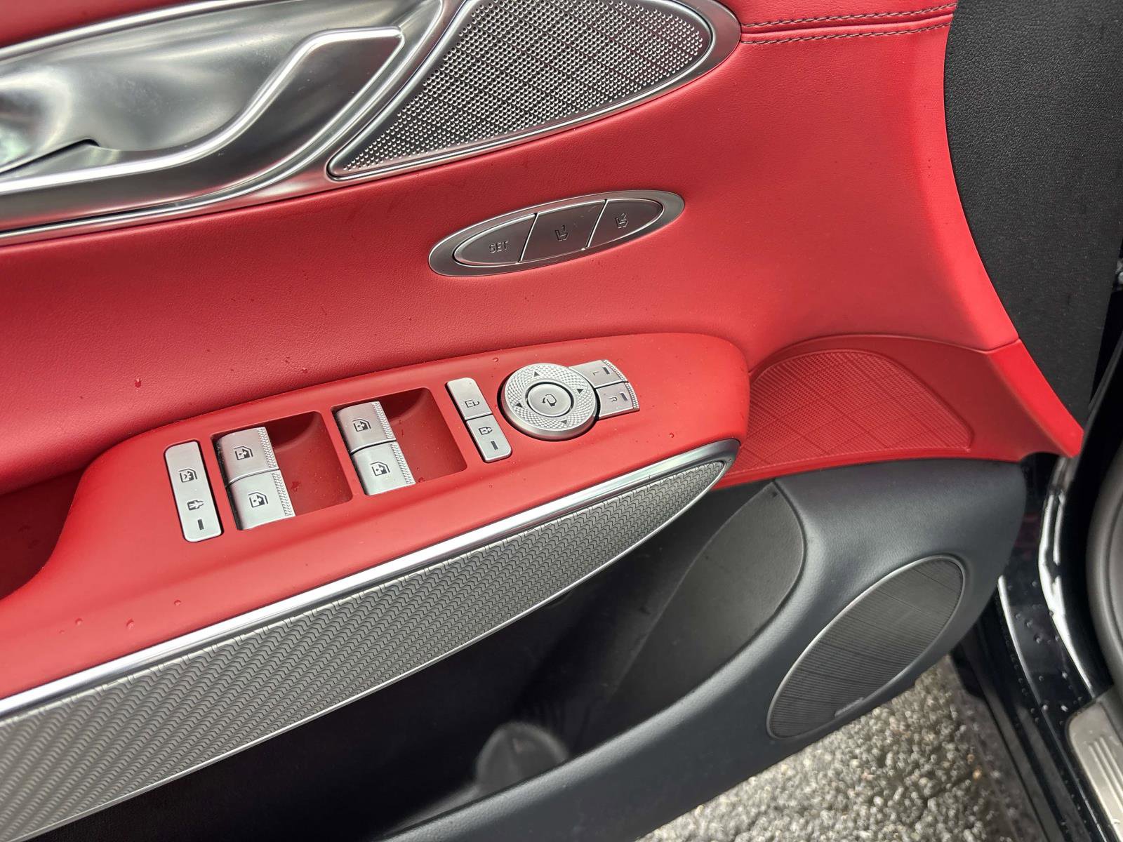 Used 2023 Genesis GV70 2.5T w/ Sport Prestige Package image 11