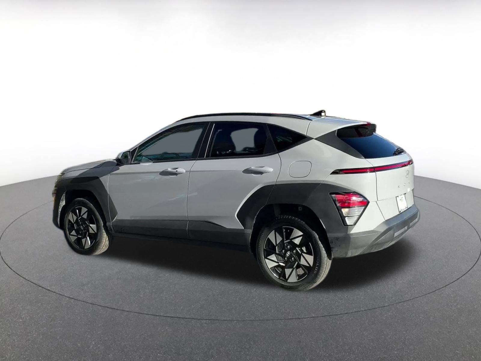 Used 2025 Hyundai Kona SEL image 9