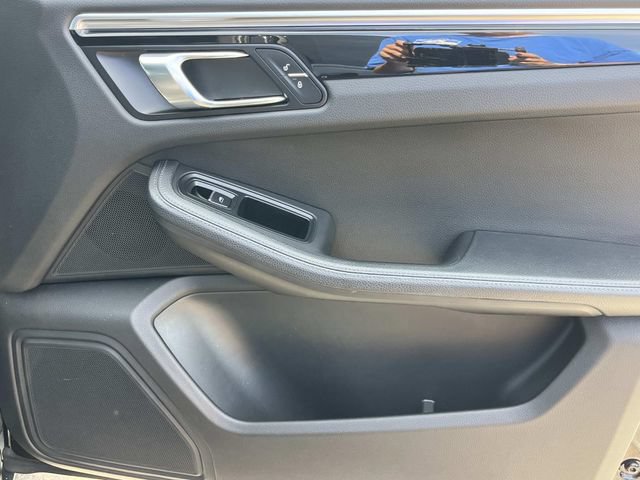 Used 2016 Porsche Macan S AWD/4WD image 23