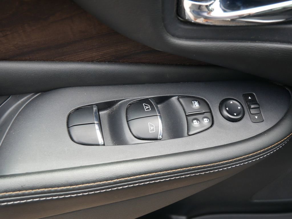 Used 2024 Nissan Murano Platinum AWD/4WD image 17