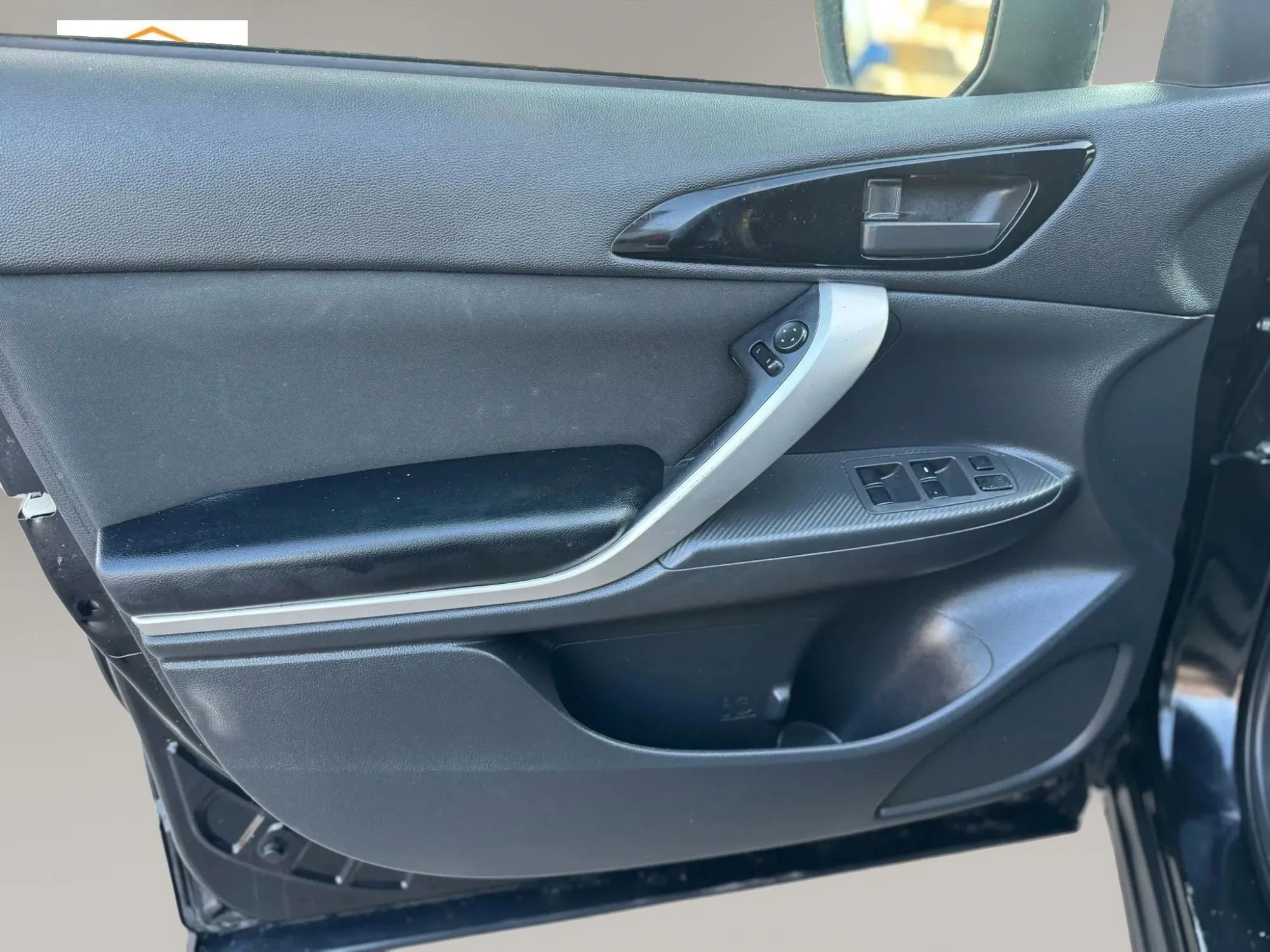 Used 2019 Mitsubishi Eclipse Cross ES image 8