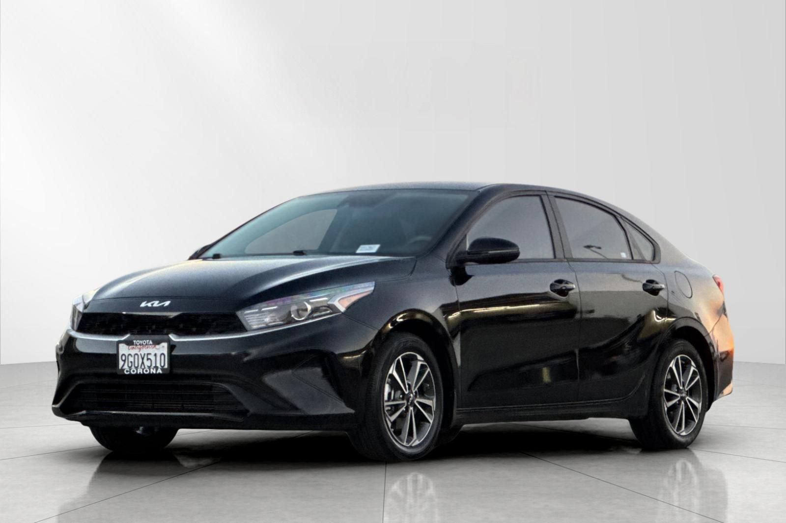 Used 2023 Kia Forte LXS w/ LXS Technology Package image 7