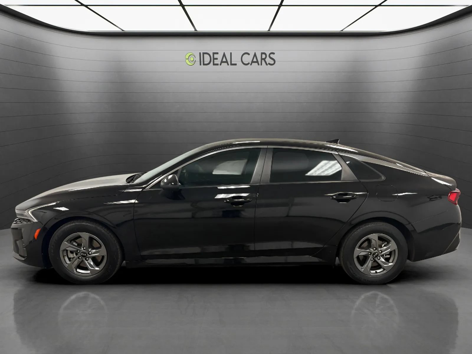 Used 2021 Kia K5 LXS FWD image 2