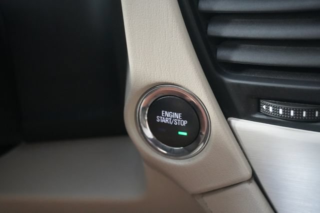 Used 2019 GMC Yukon XL Denali w/ Open Road Package AWD/4WD image 17