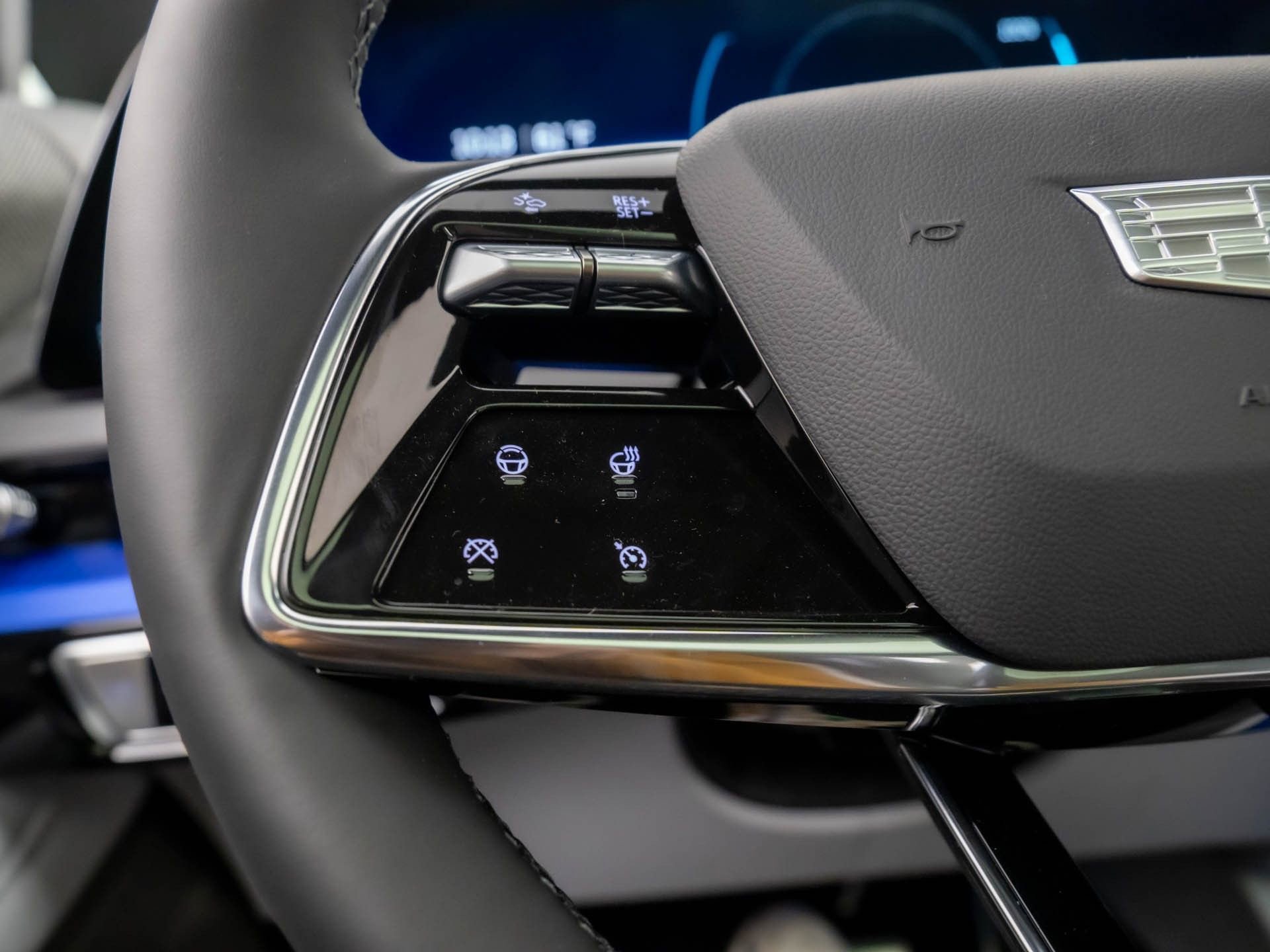 New 2026 Cadillac Optiq Sport 1 image 23