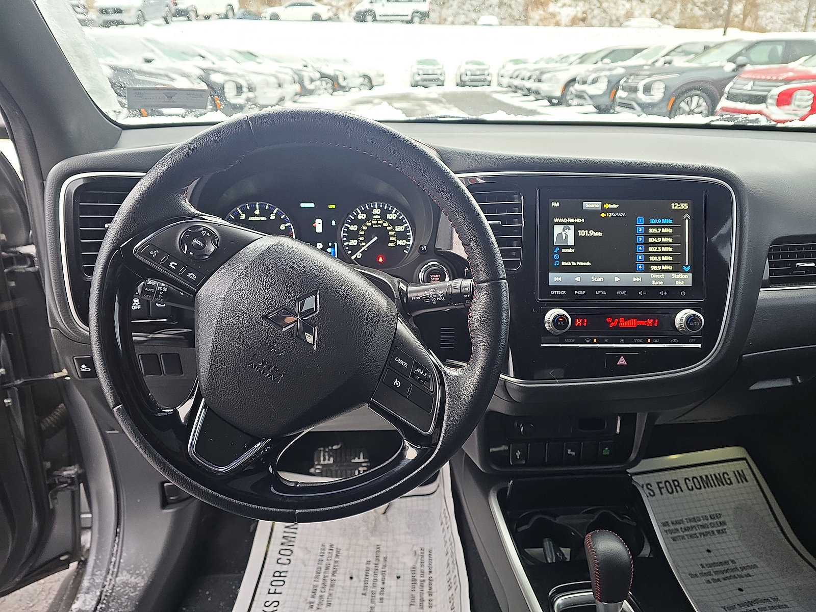 Used 2020 Mitsubishi Outlander LE image 15