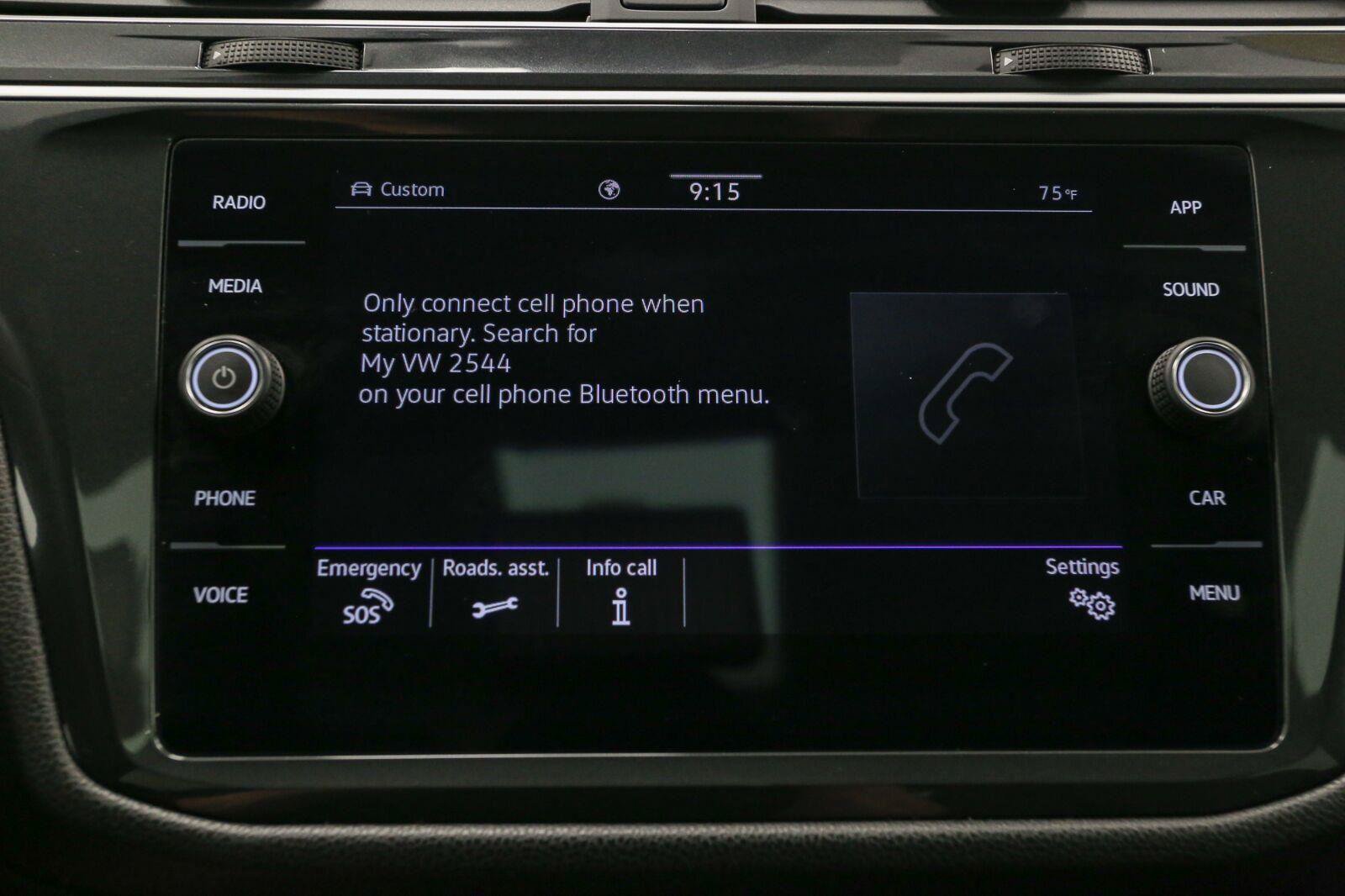 Certified 2023 Volkswagen Tiguan SE R-Line AWD/4WD image 30
