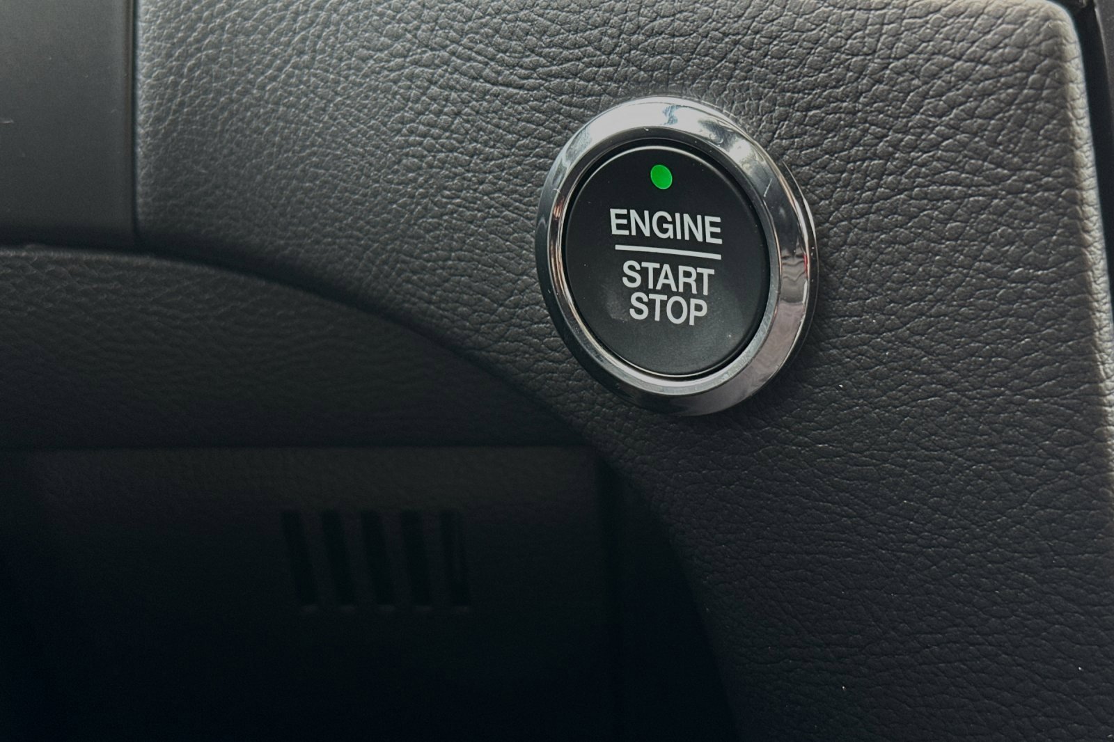 New 2024 Ford Edge SE w/ Black Appearance Package image 20