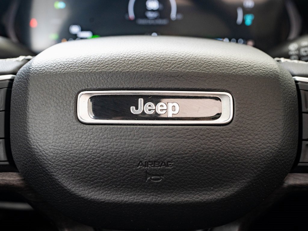 Used 2023 Jeep Grand Cherokee 4WD 4xe image 29