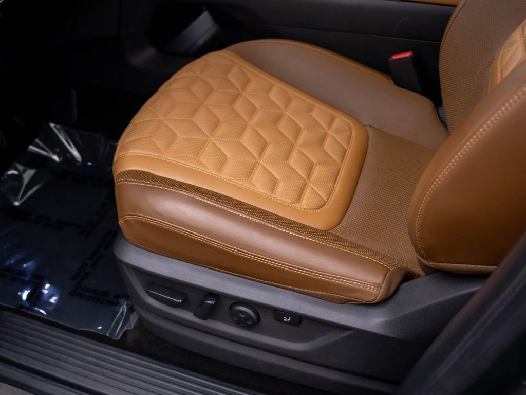 Used 2025 Nissan Armada Platinum Reserve w/ Convenience Package image 18