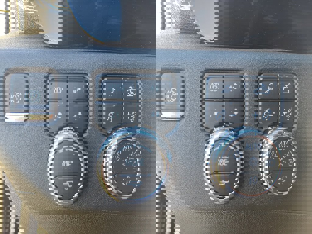 New 2026 GMC Sierra 2500 SLT w/ SLT Convenience Package image 17