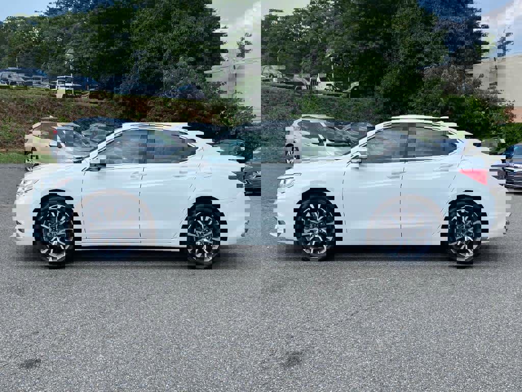 Used 2018 Acura TLX V6 image 2