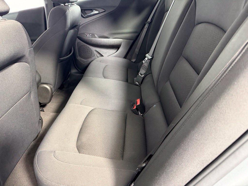 Used 2025 Chevrolet Malibu RS FWD image 23
