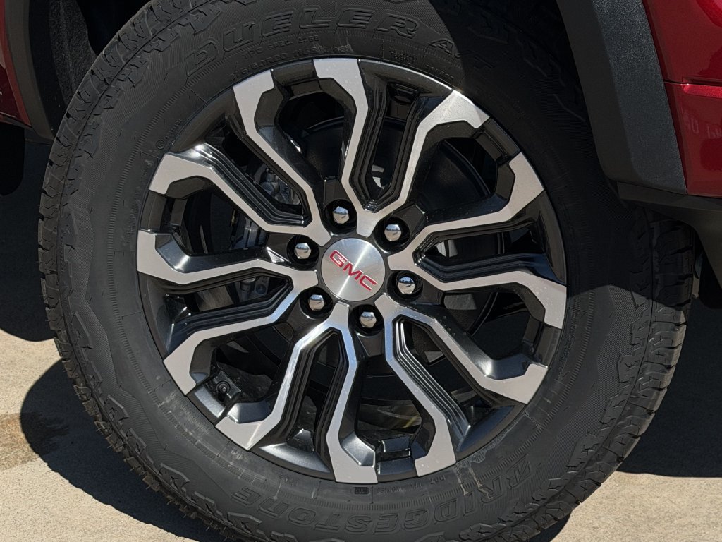 New 2026 GMC Canyon Denali AWD/4WD image 9
