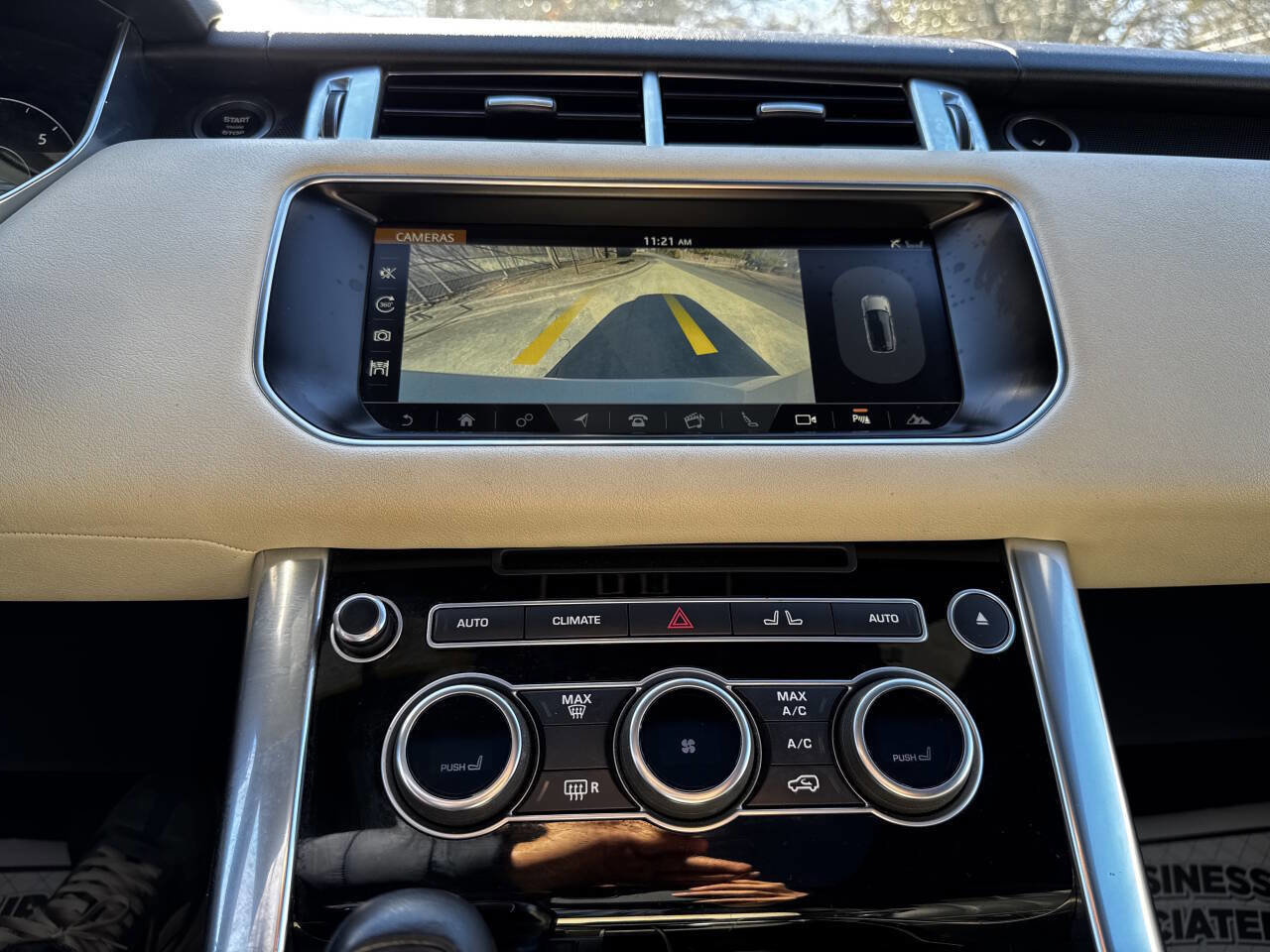 Used 2017 Land Rover Range Rover Sport HSE image 20