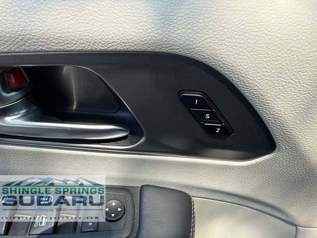 Used 2023 Chrysler Pacifica Touring-L FWD image 30