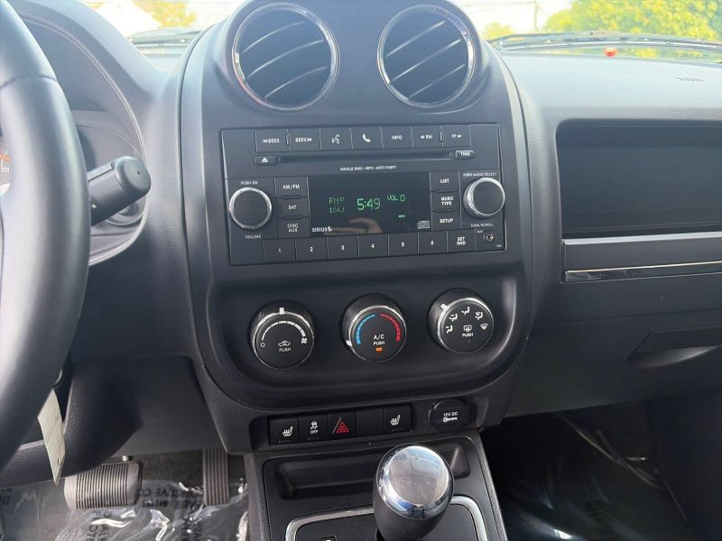Used 2016 Jeep Patriot Latitude FWD image 18