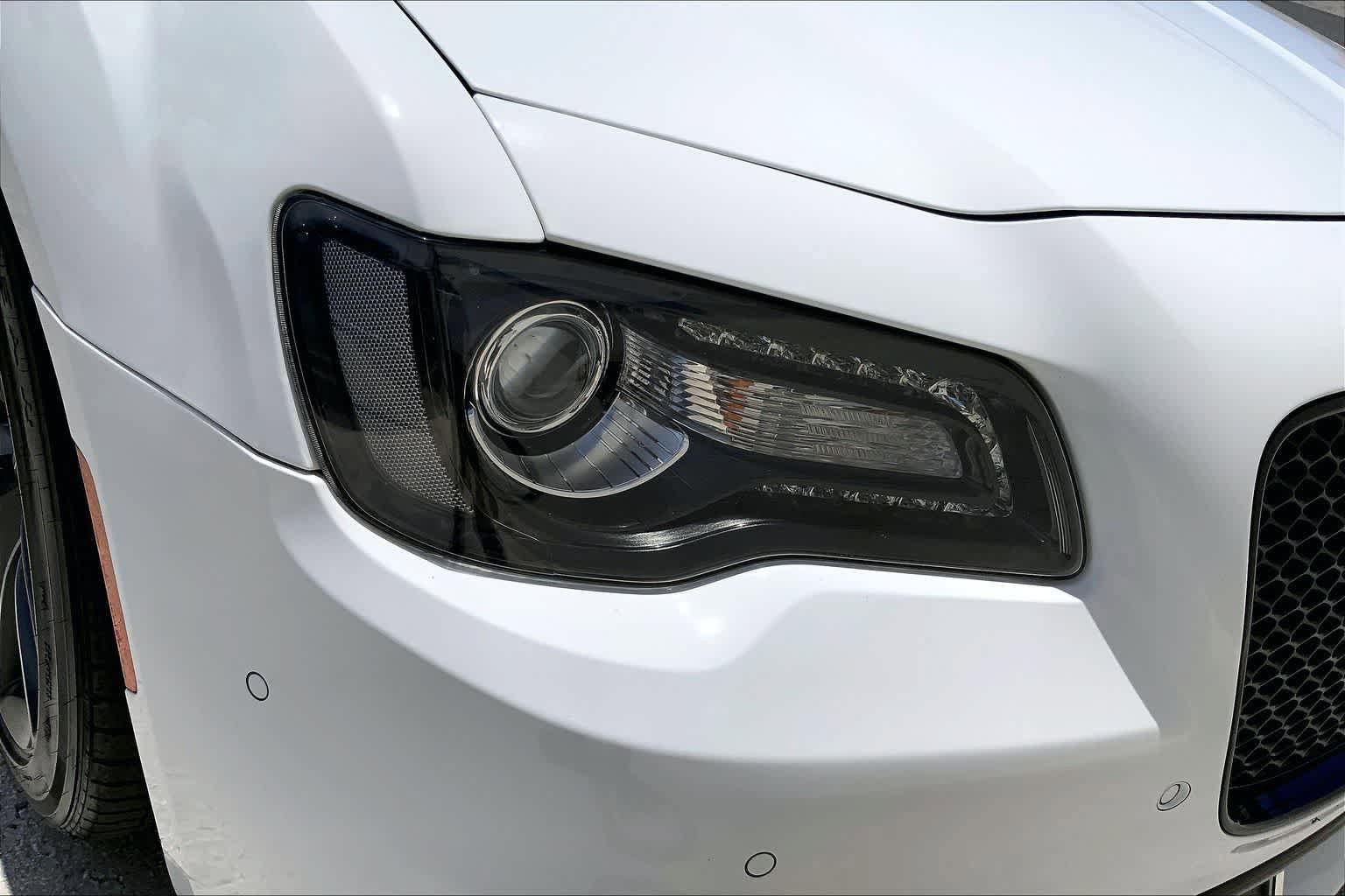 Used 2023 Chrysler 300 C RWD image 32