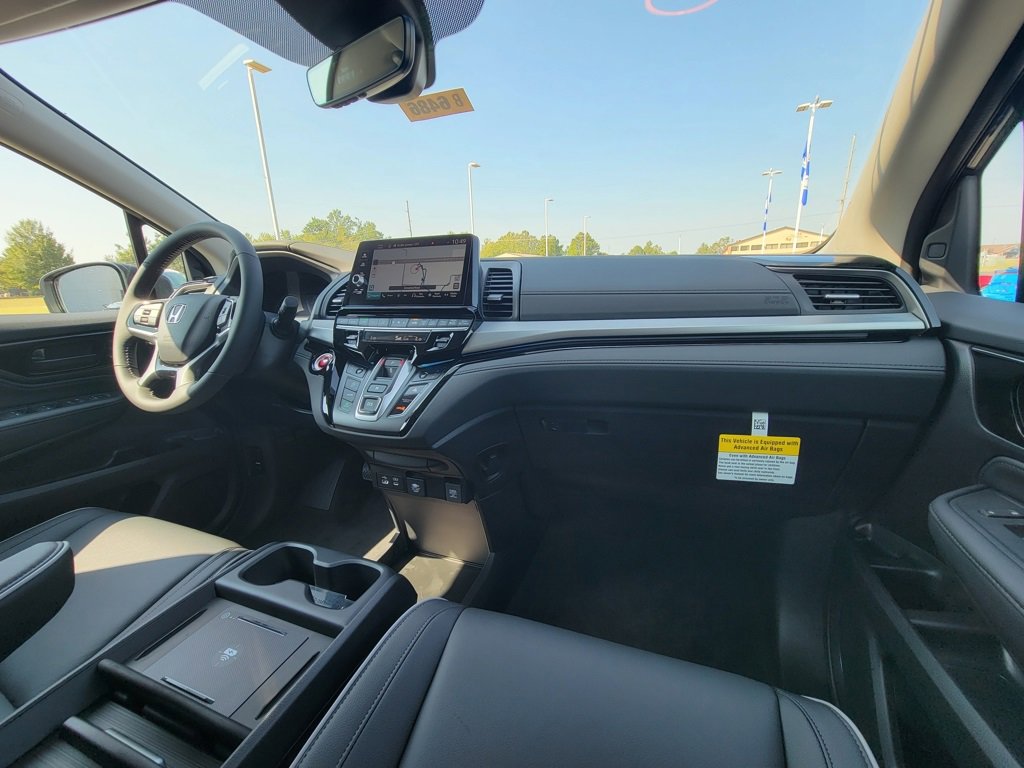 New 2026 Honda Odyssey Touring image 13