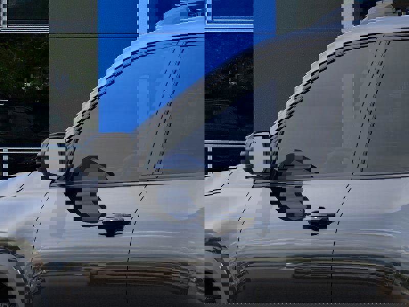 New 2026 Chevrolet Equinox LT w/ Convenience Package II image 13