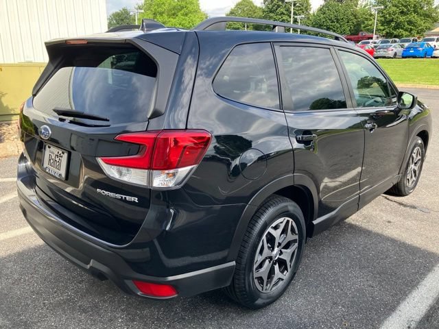 Used 2021 Subaru Forester Premium AWD/4WD image 3