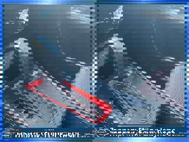 Certified 2025 Nissan Kicks SR image 30