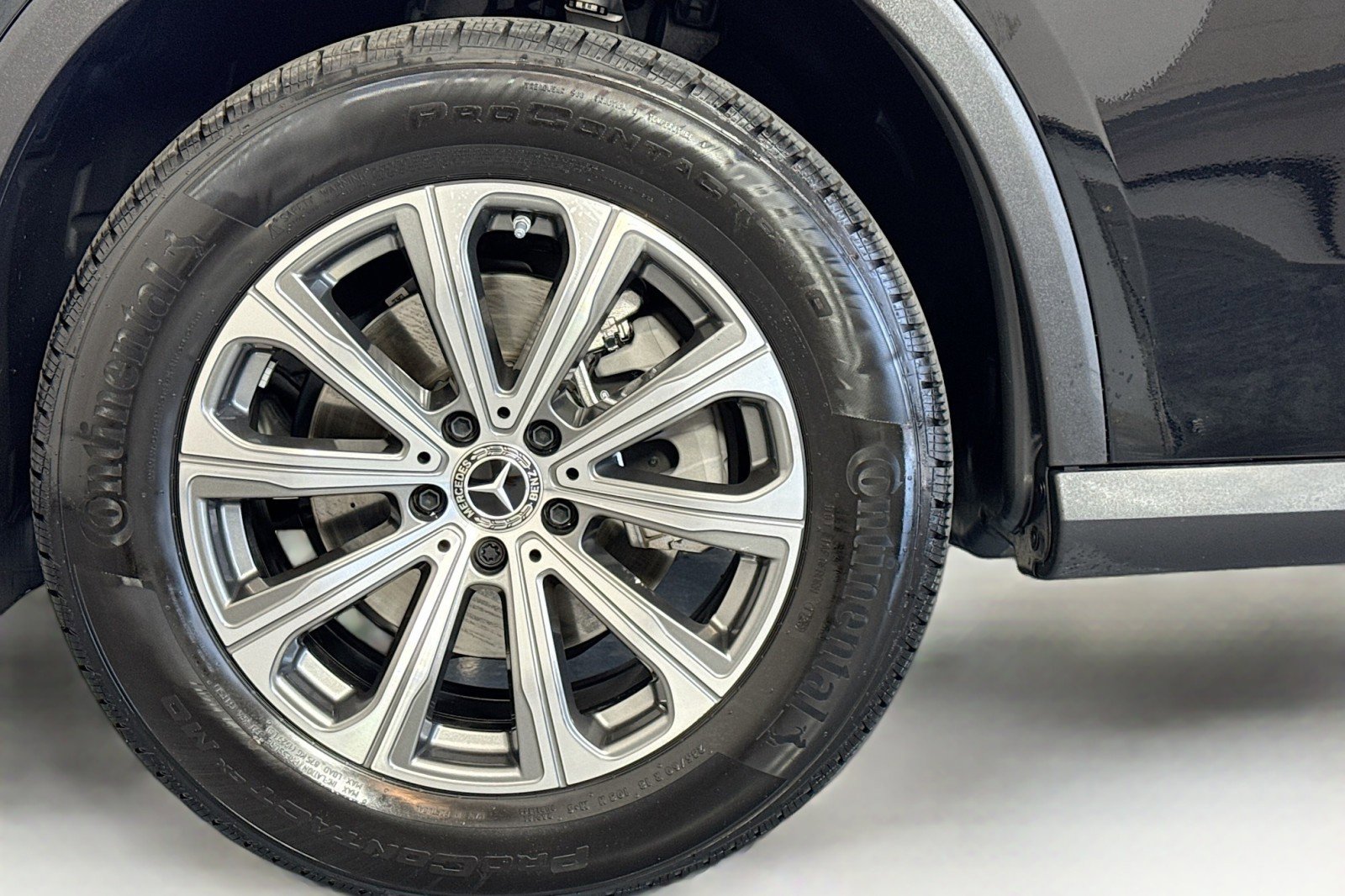 Certified 2025 Mercedes-Benz GLC 300 image 29