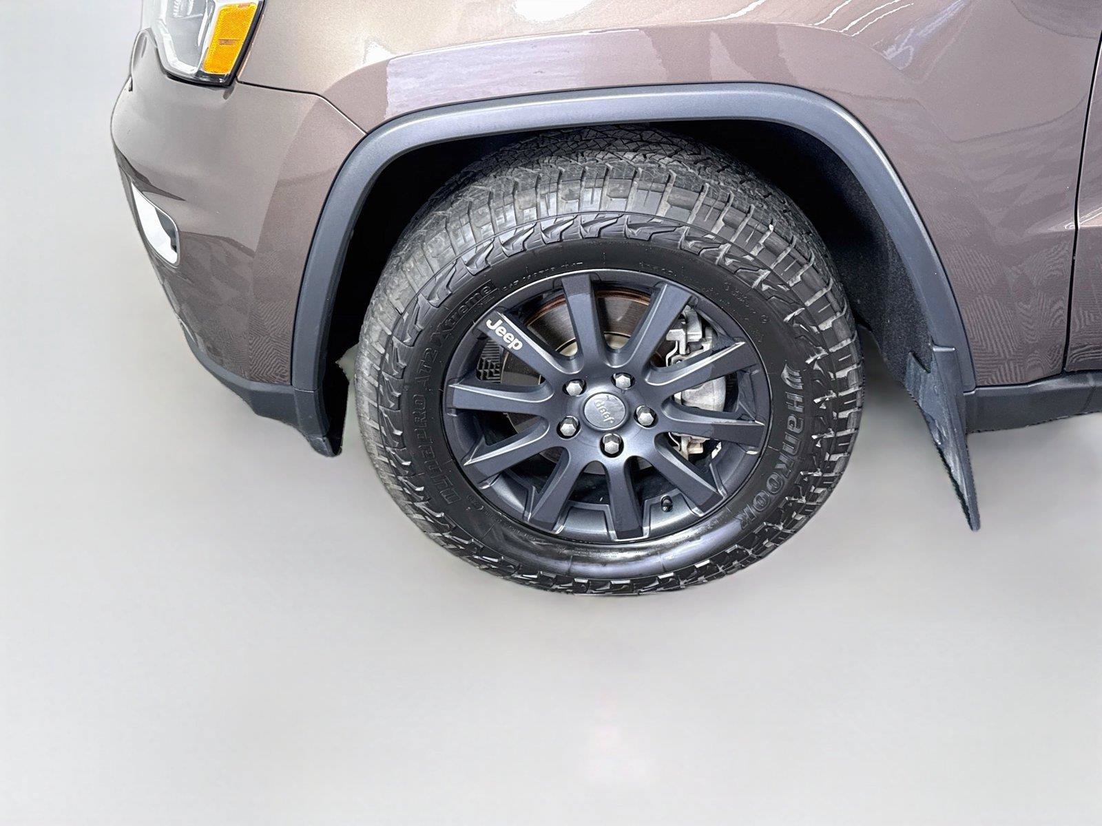 Used 2018 Jeep Grand Cherokee Limited w/ Trailer Tow Group IV AWD/4WD image 25