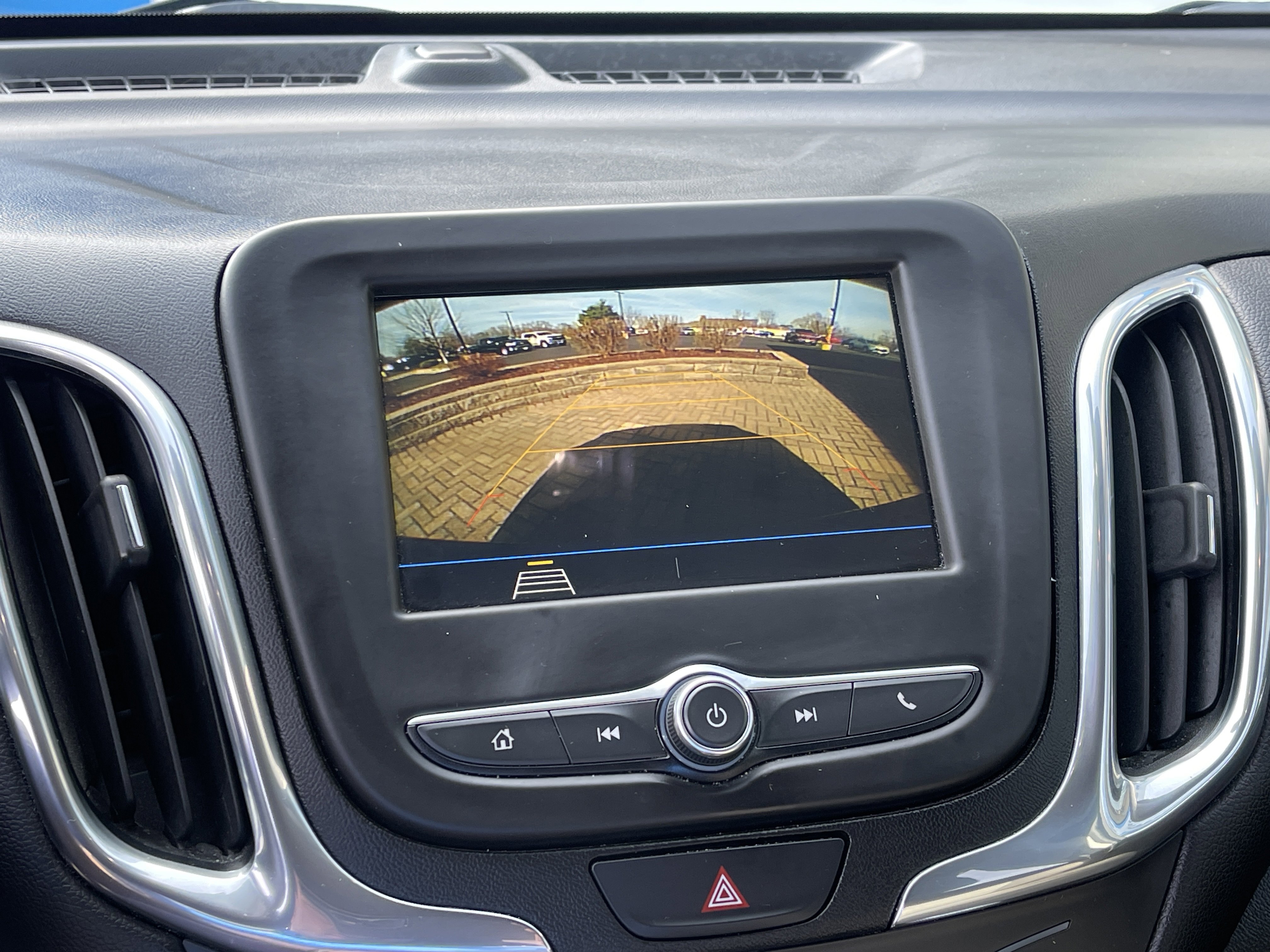 Used 2019 Chevrolet Equinox LT image 27