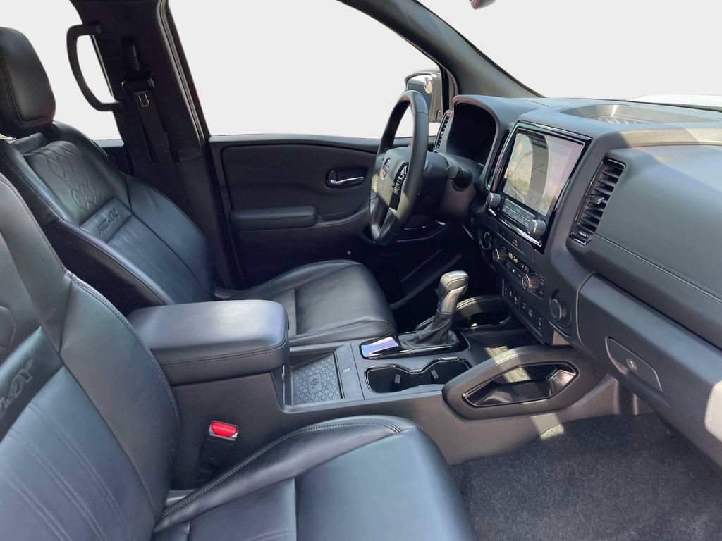 Used 2022 Nissan Frontier PRO-4X w/ Pro-4X Premium Package AWD/4WD image 10