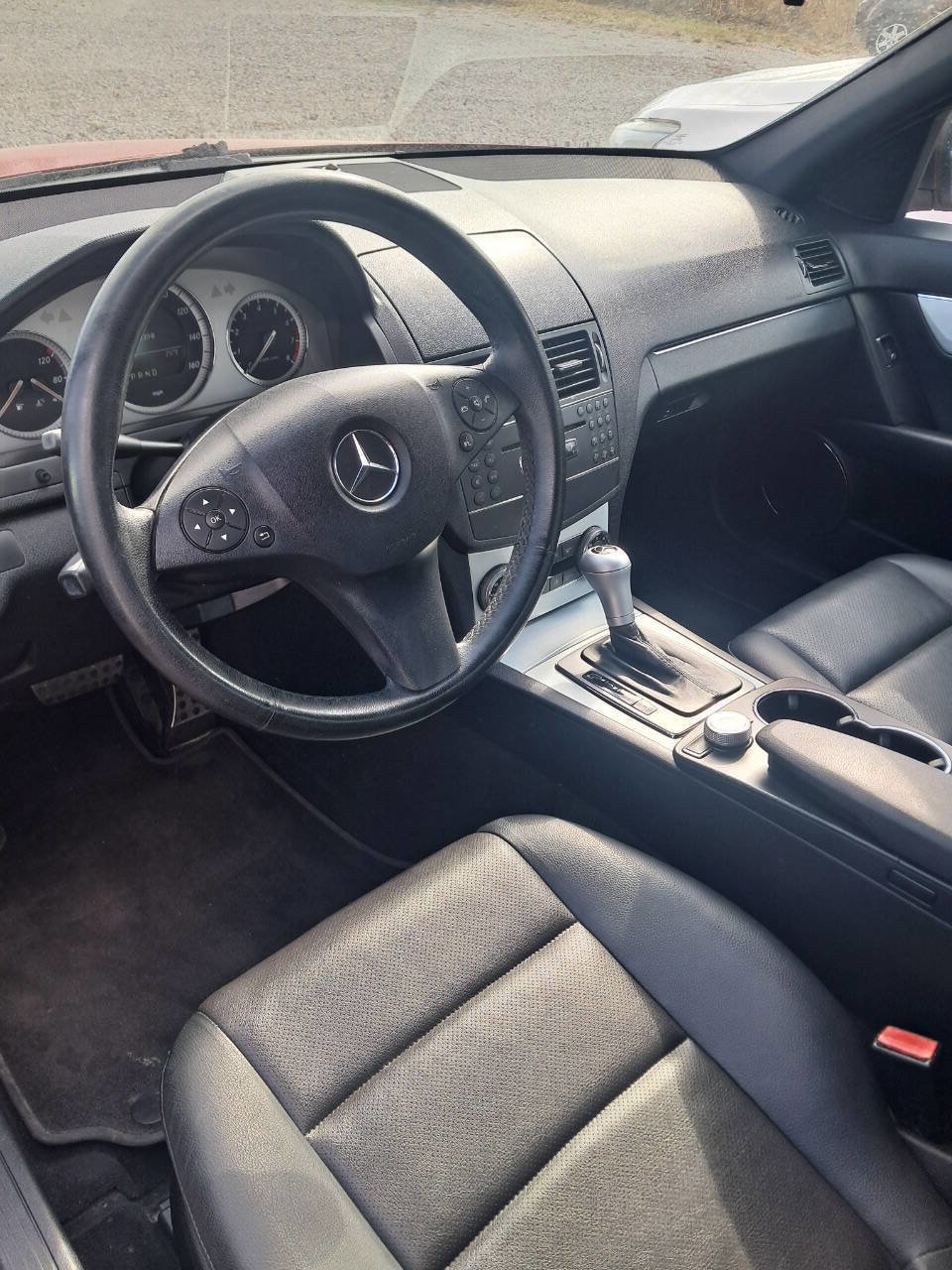 Used 2008 Mercedes-Benz C 300 Luxury image 2