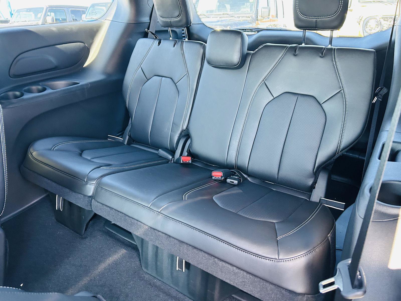 New 2026 Chrysler Voyager LX FWD image 26