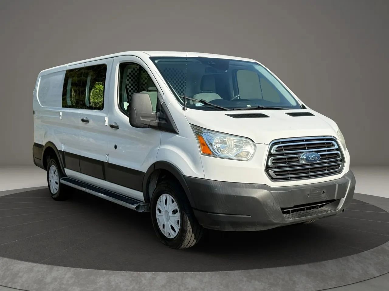 Used 2016 Ford Transit 250 130 Low Roof w/ Exterior Upgrade Package image 3