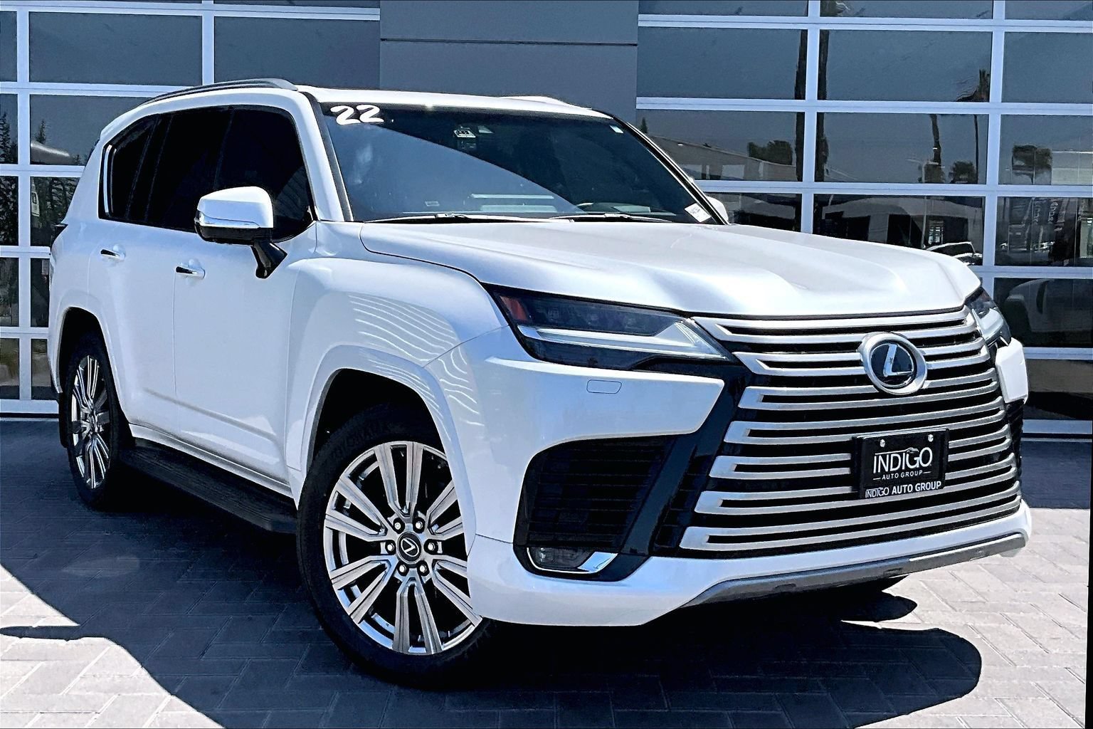 Used 2022 Lexus LX 600 4WD w/ Accessory Package (Z1) image 3