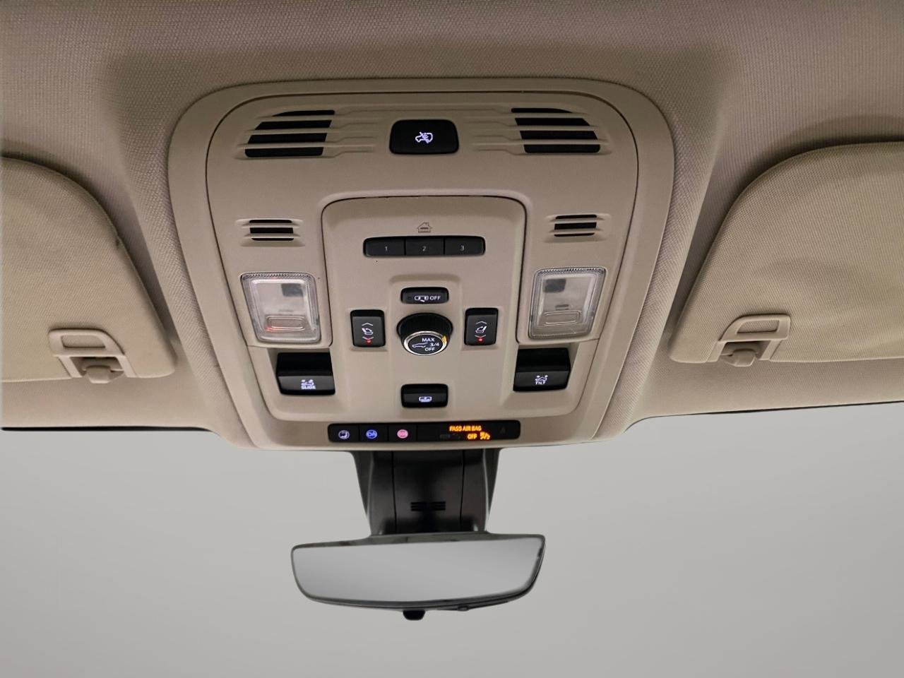 Used 2021 GMC Yukon Denali w/ Denali Premium Package image 15