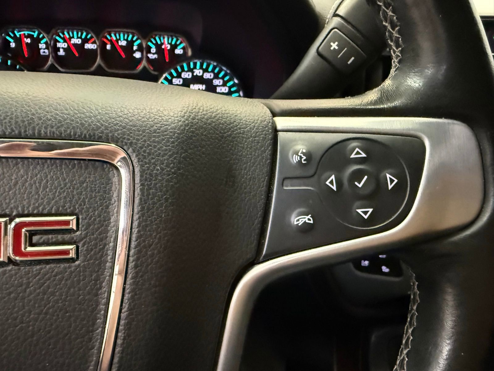 Used 2018 GMC Sierra 2500 SLT w/ Snow Plow Prep Package image 15