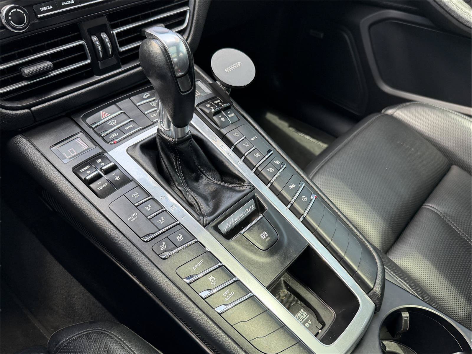 Used 2019 Porsche Macan AWD/4WD image 25