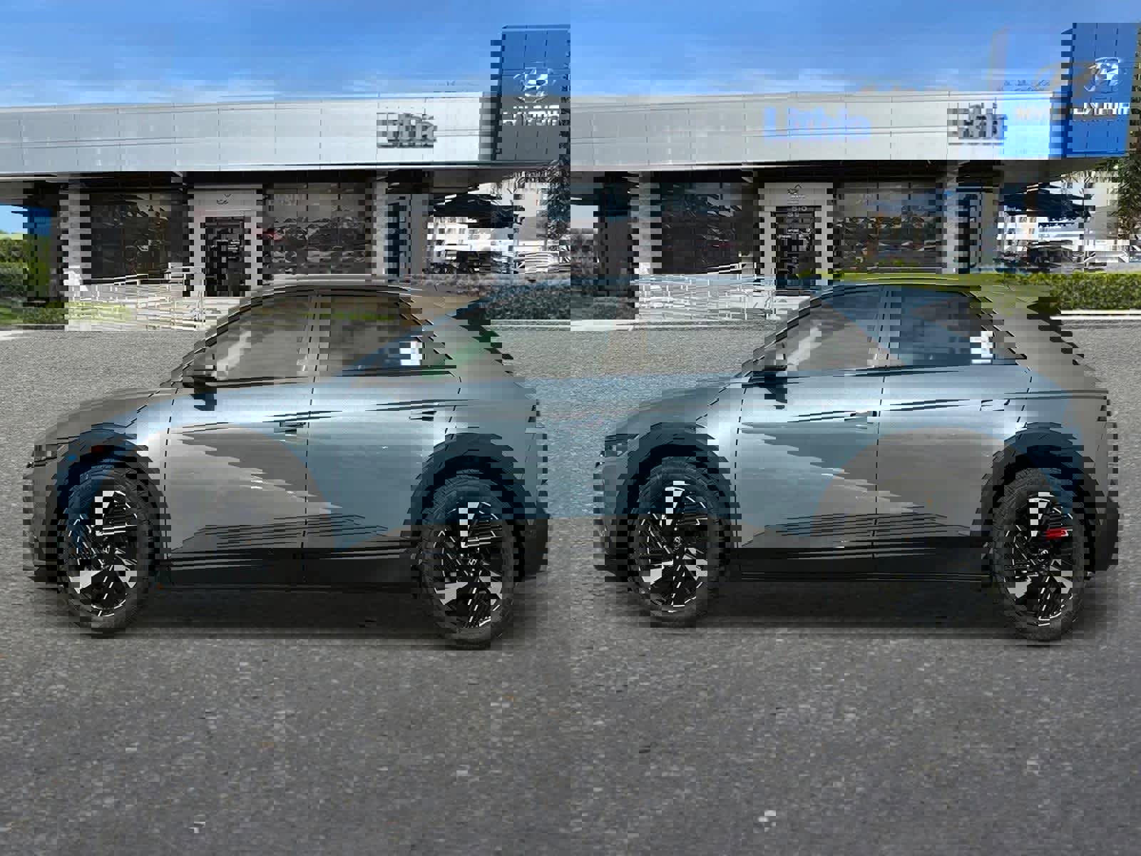 New 2026 Hyundai Ioniq 5 SE image 5