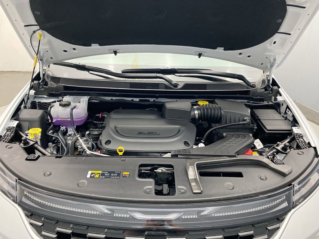 New 2027 Chrysler Pacifica Select FWD image 11