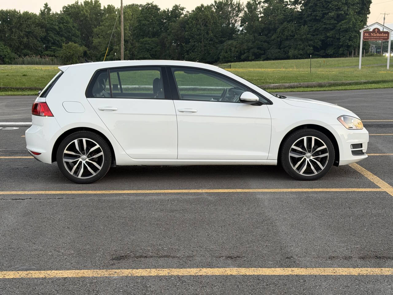 Used 2015 Volkswagen Golf SE FWD image 4