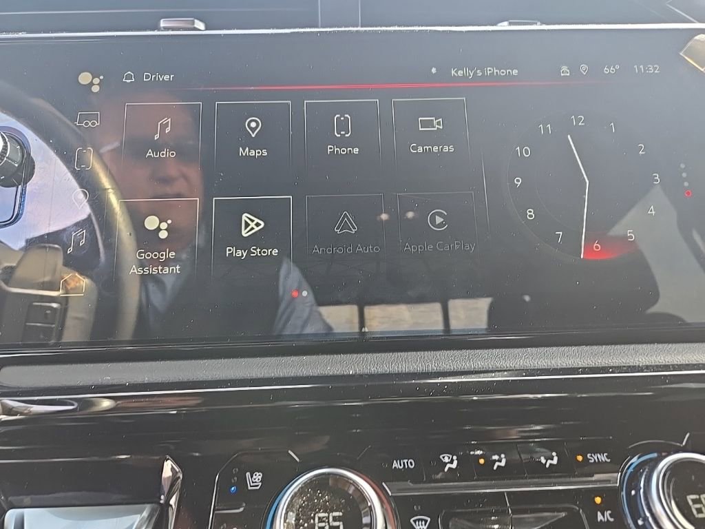 Used 2024 GMC Sierra 1500 AT4 w/ Technology Package image 4