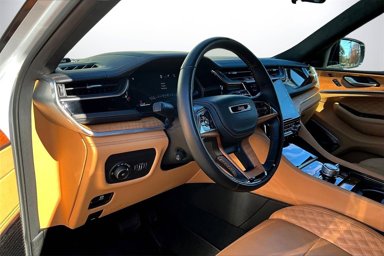 Certified 2023 Jeep Grand Cherokee L Summit image 19