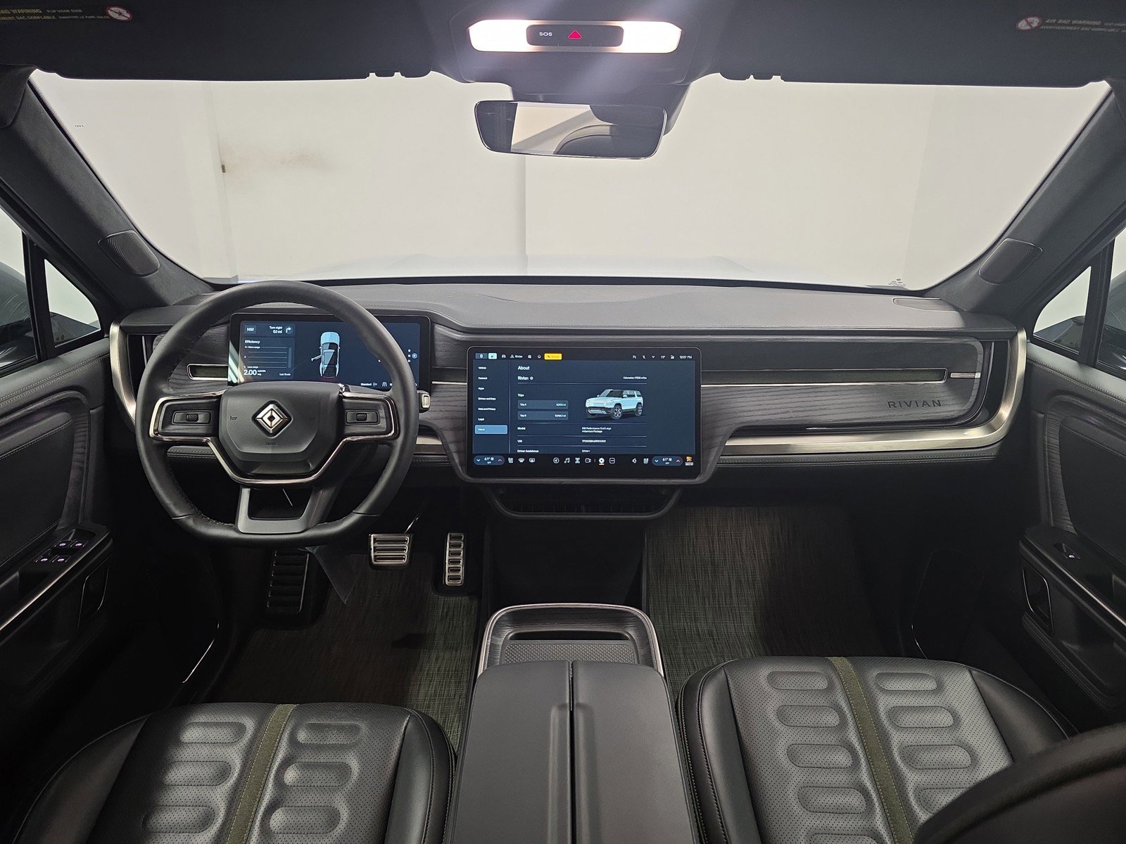 Used 2024 Rivian R1S Adventure image 27